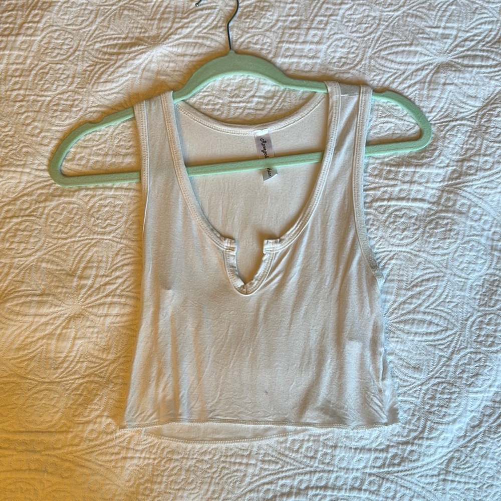 White cropped tank